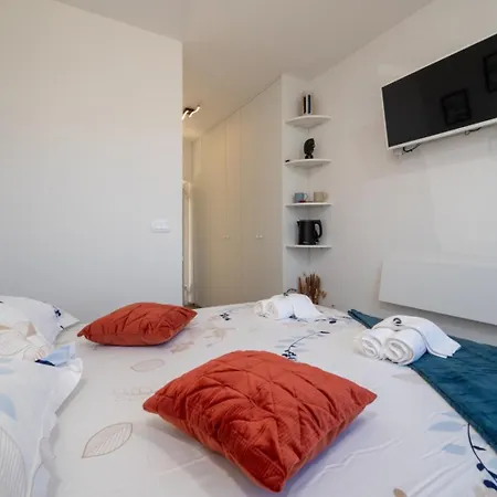 Guest house Ante Room's 3*